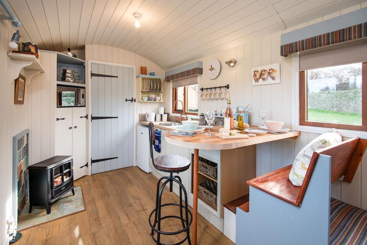 Cow Parsley Shepherd'S Hut Berwick Upon Tweed Esterno foto